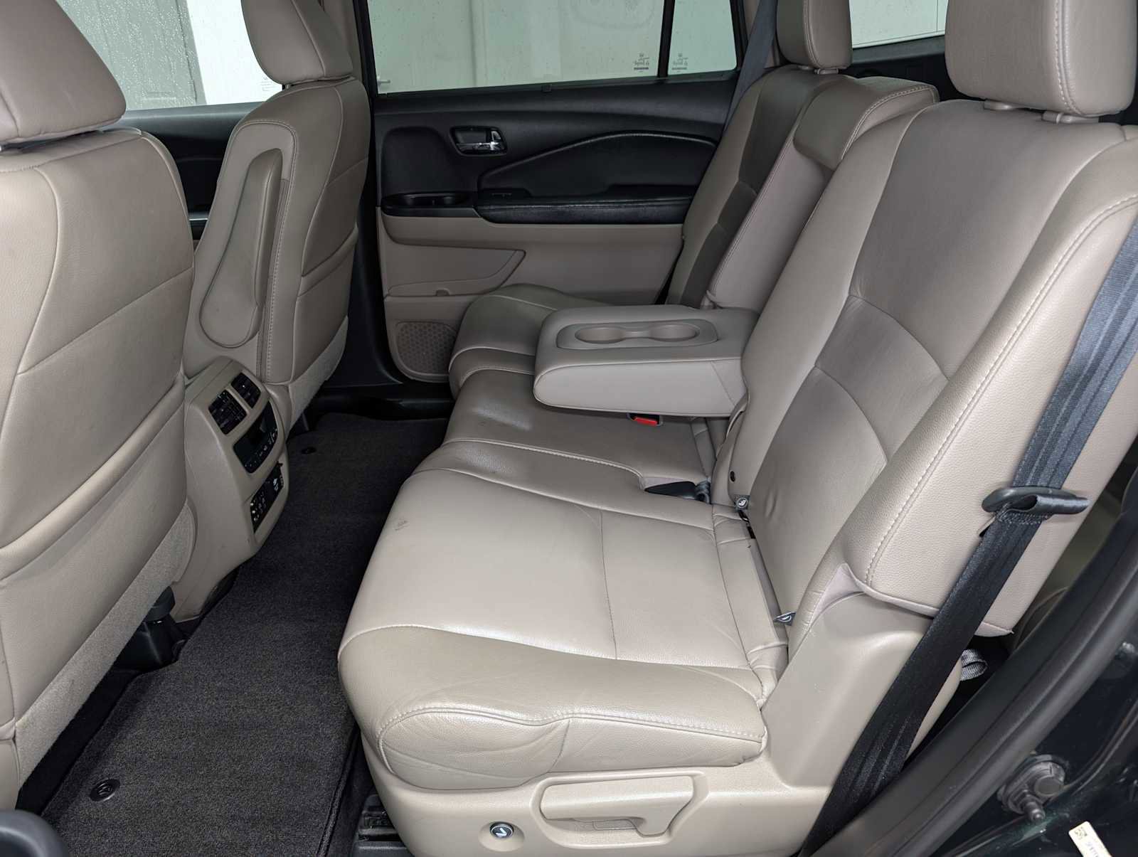 Used 2016 Honda Pilot Touring image 24