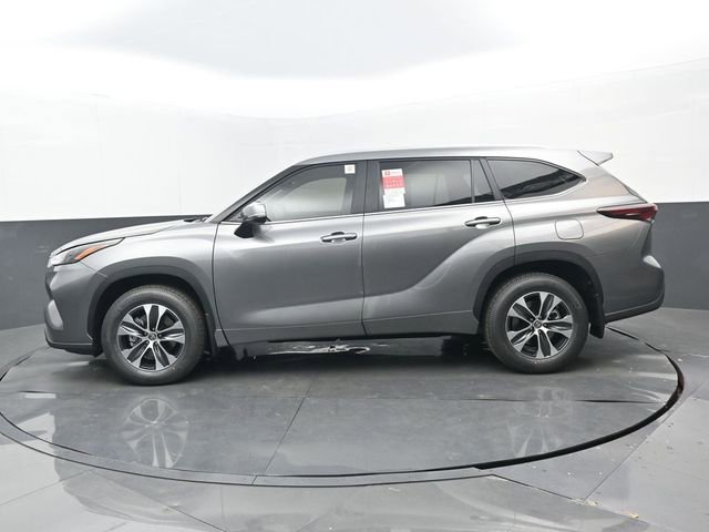 Used 2026 Toyota Highlander XLE image 23