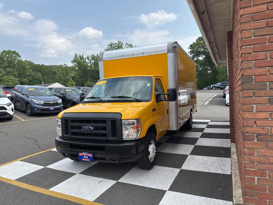 Used 2019 Ford E-350 and Econoline 350 Super Duty image 2
