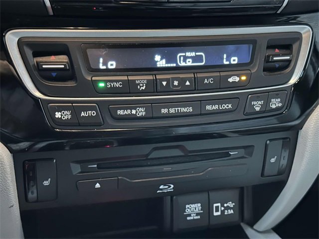 Certified 2022 Honda Pilot Touring image 28