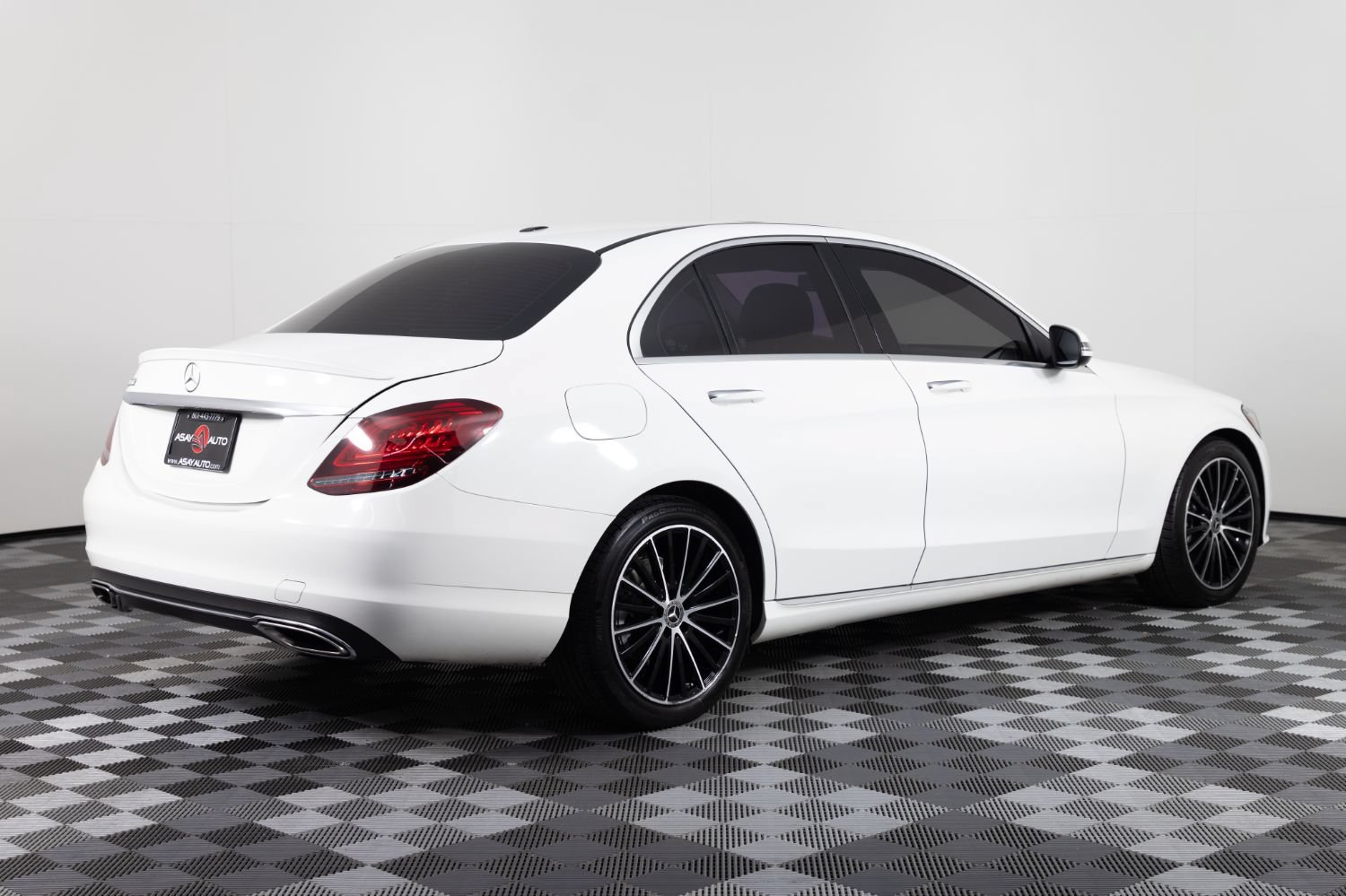 Used 2019 Mercedes-Benz C 300 Sedan image 8
