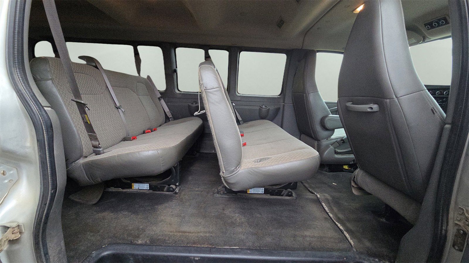 Used 2017 Chevrolet Express 3500 LT w/ LT Preferred Equipment Group image 14