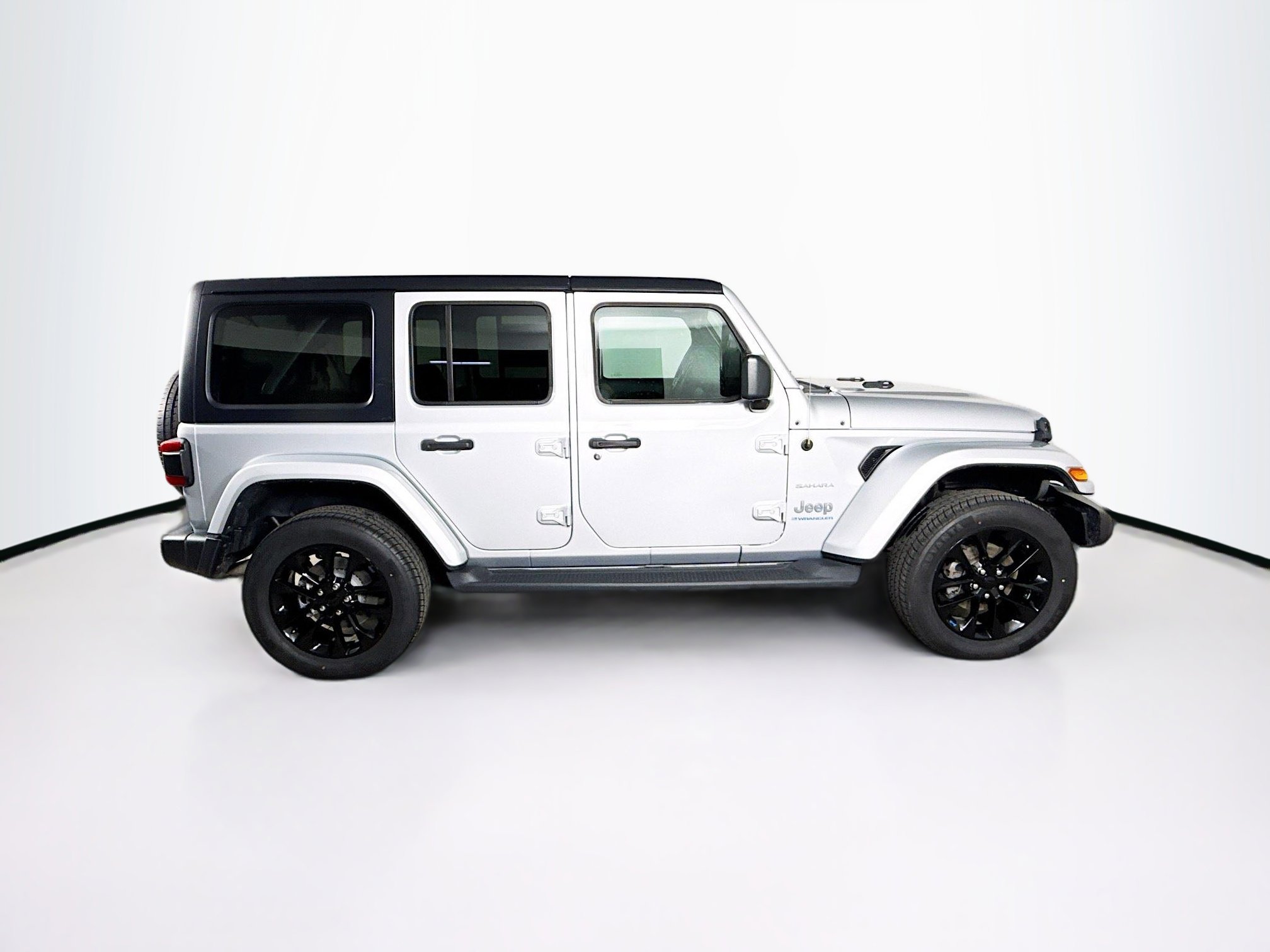 Used 2023 Jeep Wrangler Unlimited Sahara w/ Cold Weather Group image 2