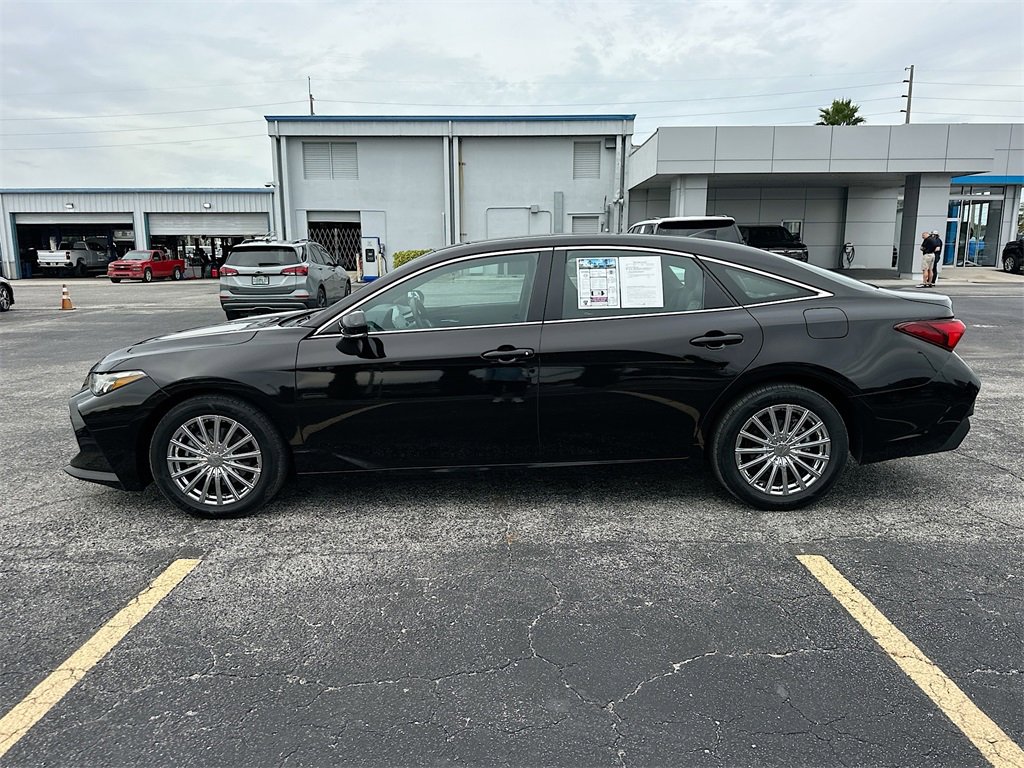 Used 2020 Toyota Avalon XLE image 8