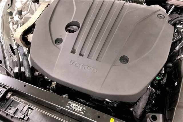 Certified 2024 Volvo V60 B5 Cross Country Ultimate w/ Protection Package Premier image 35