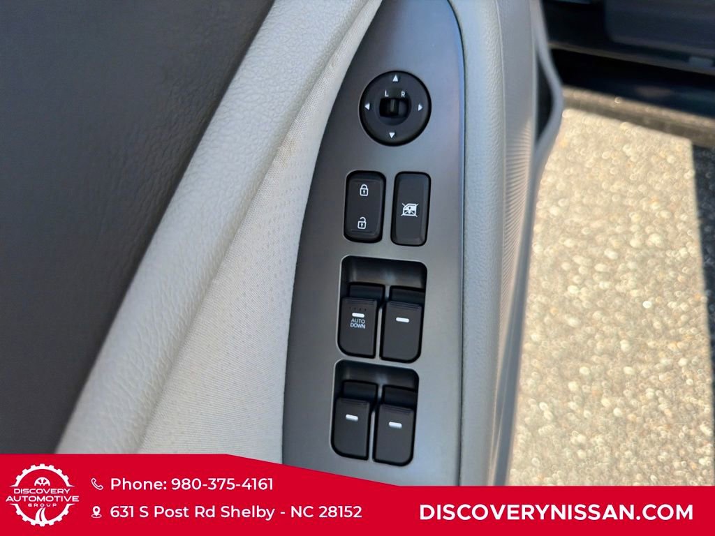 Used 2015 Kia Optima LX FWD image 10