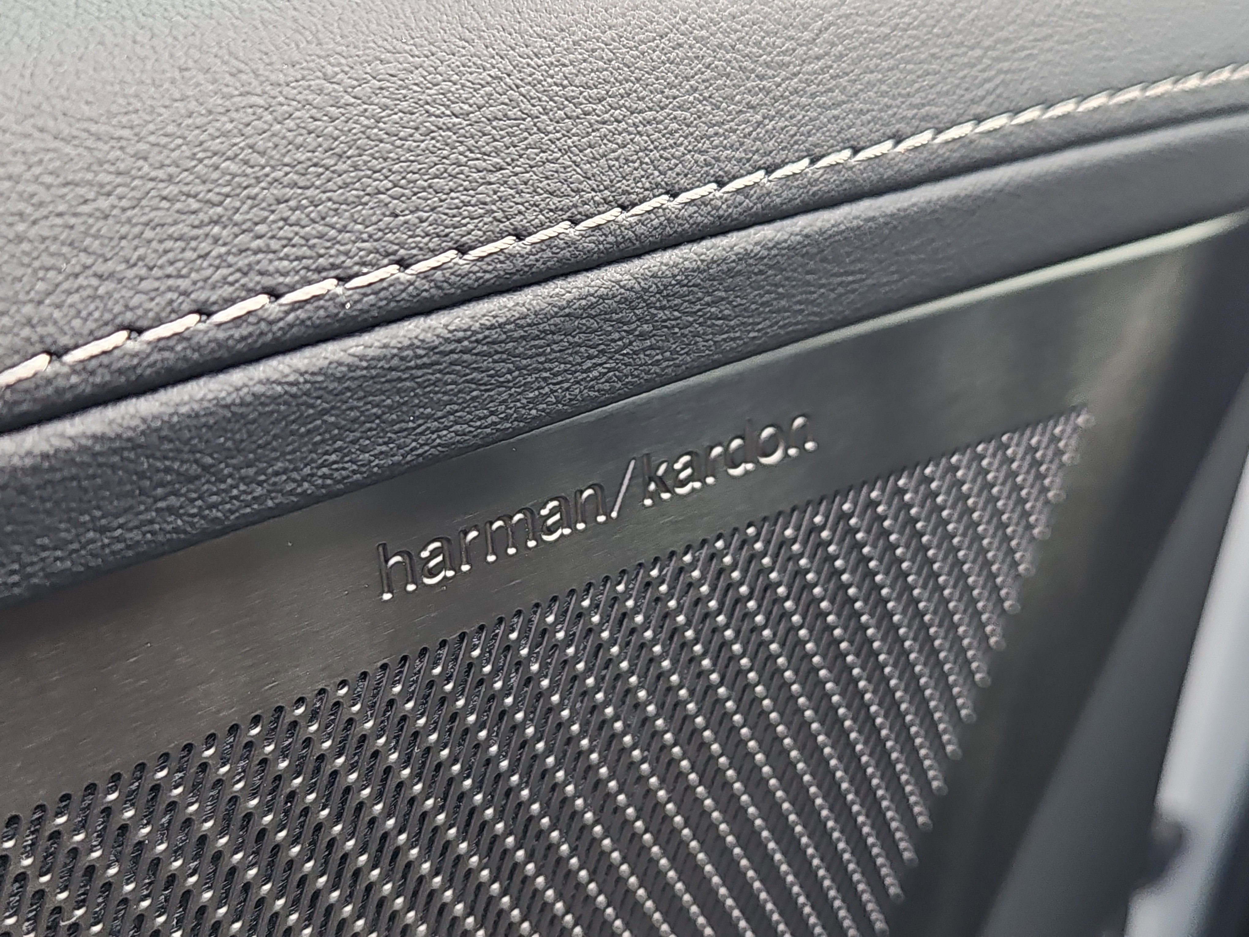 New 2026 Volvo XC90 B6 Plus w/ Protection Package Premier image 10