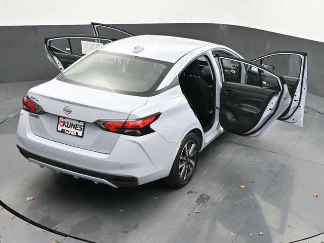 Used 2025 Nissan Versa SV image 61