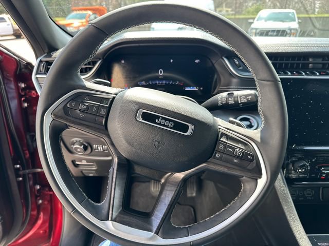 Used 2024 Jeep Grand Cherokee Limited image 29