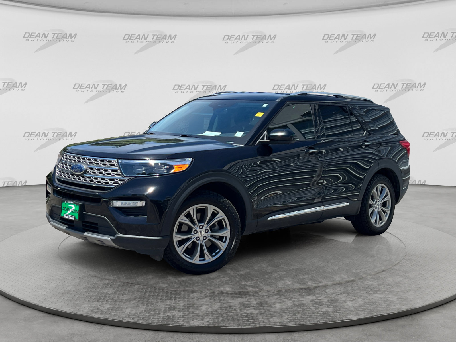 Used 2023 Ford Explorer Limited AWD/4WD image 3