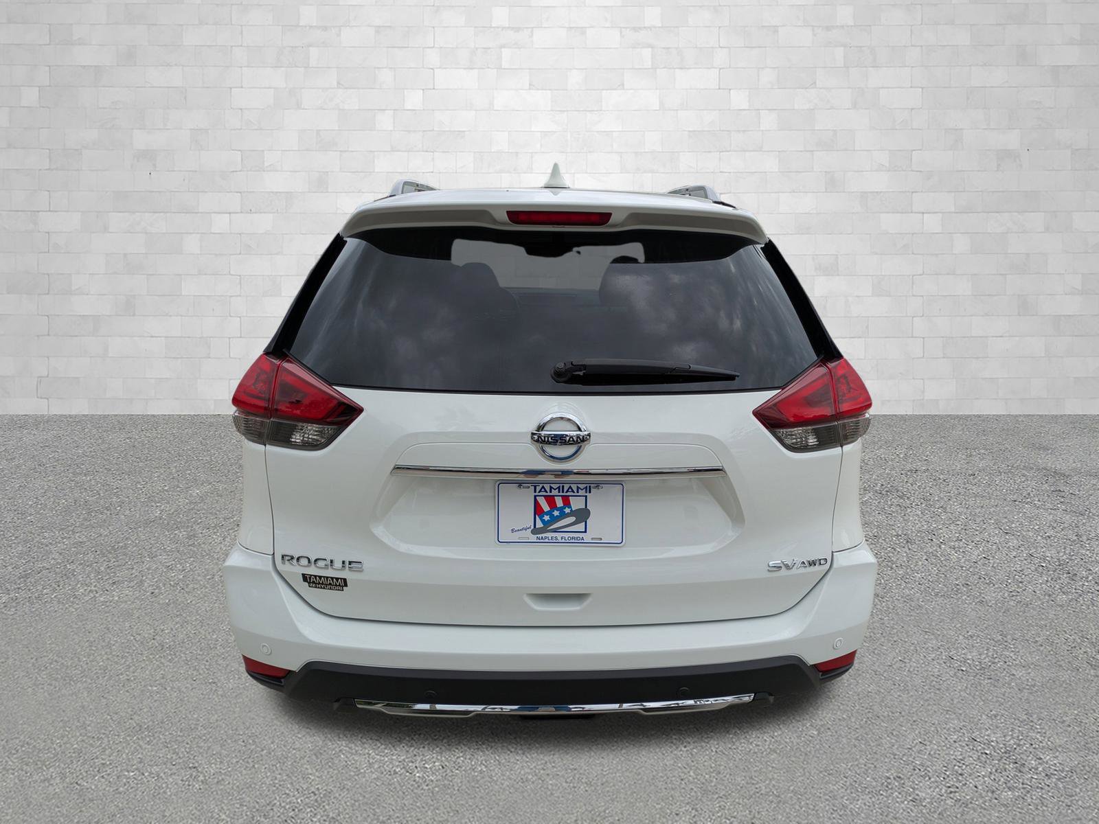 Used 2019 Nissan Rogue SV AWD/4WD image 3