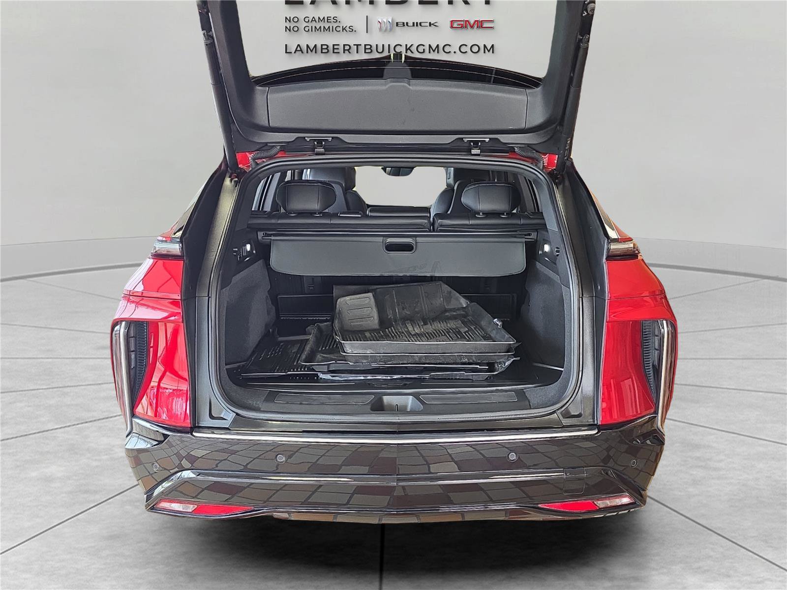 Used 2025 Cadillac Lyriq Luxury w/ LPO, Floor Liner Package image 13