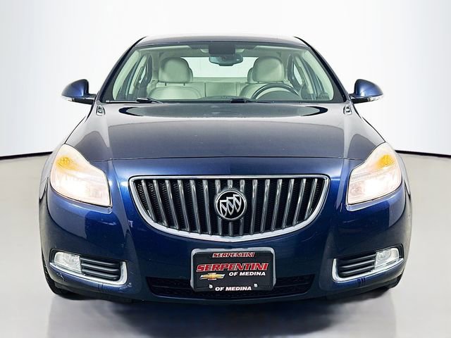 Used 2012 Buick Regal Leather image 4