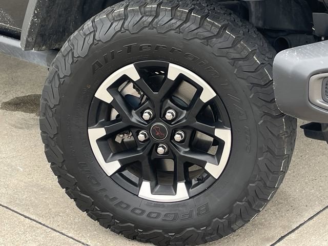 Used 2025 Jeep Wrangler Unlimited Rubicon AWD/4WD image 8