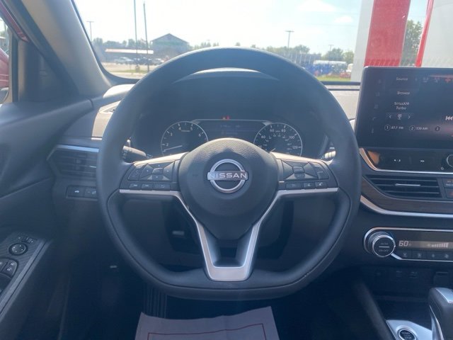 New 2025 Nissan Altima 2.5 SV w/ SV Special Edition Package image 15