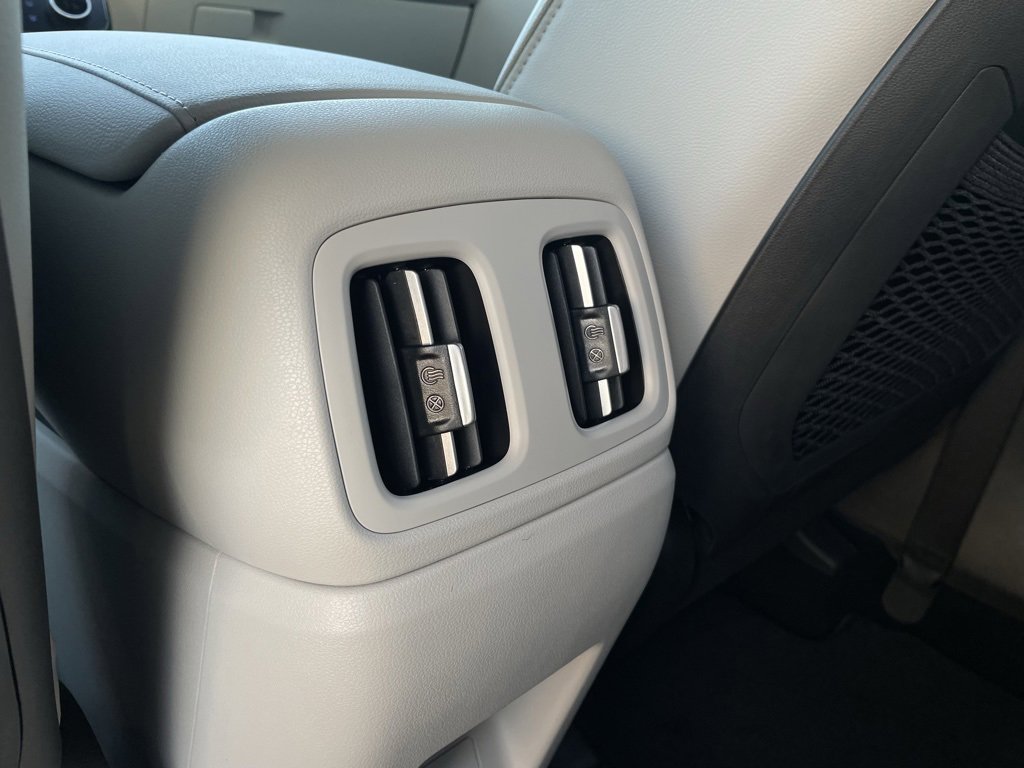 Used 2025 Hyundai Tucson Limited image 27