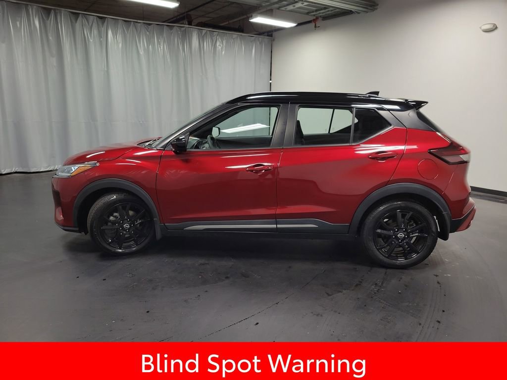 Used 2022 Nissan Kicks SR w/ Interior Electronics Package FWD image 5
