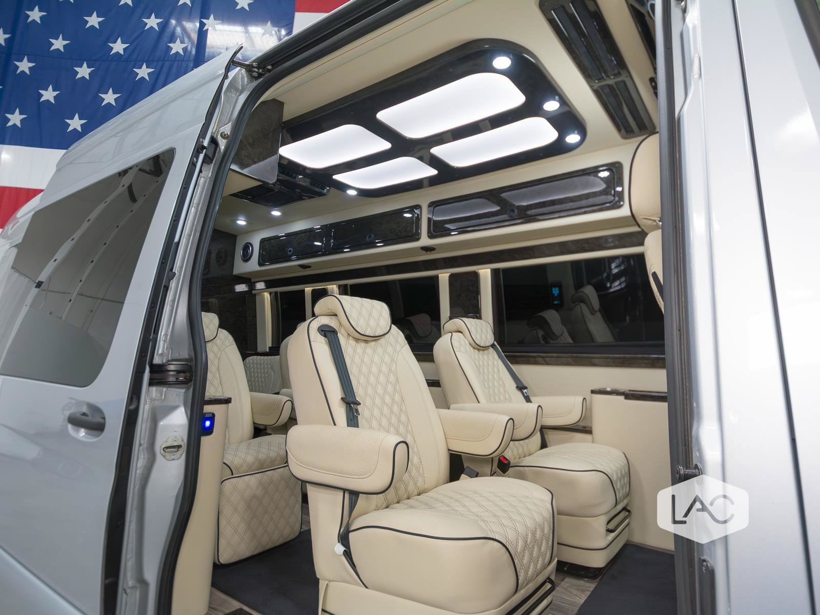 Used 2020 Mercedes-Benz Sprinter 3500 image 4