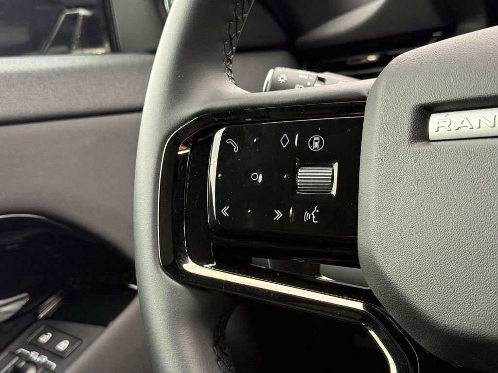 Certified 2026 Land Rover Range Rover Evoque S AWD/4WD image 17