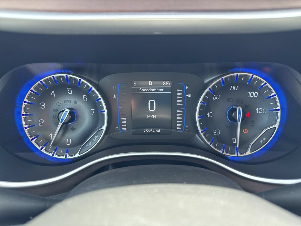 Used 2023 Chrysler Voyager LX FWD image 28