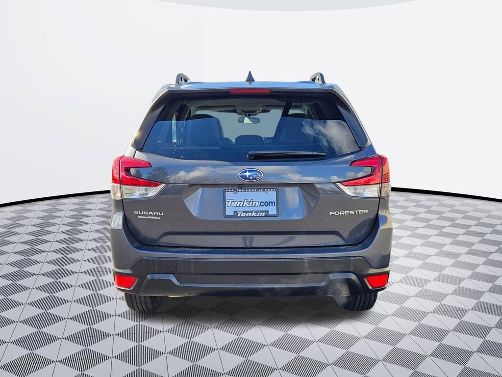 Used 2023 Subaru Forester Premium image 5