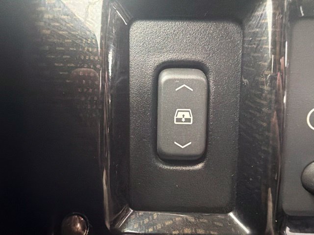 Used 2007 HUMMER H2 SUT w/ Special Edition AWD/4WD image 35