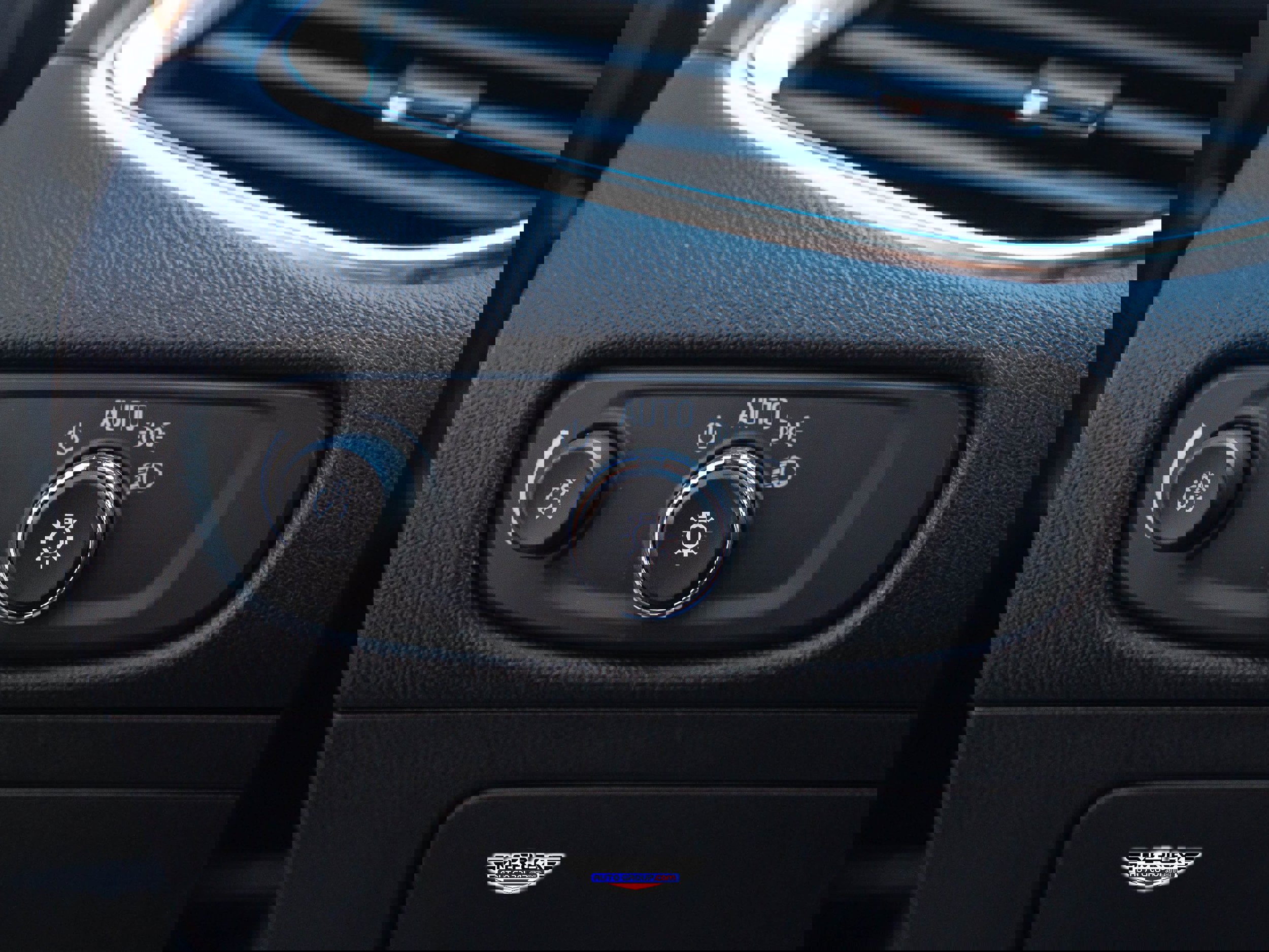 Used 2024 Chevrolet Malibu LT image 35