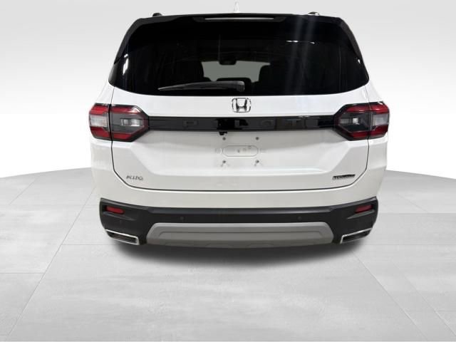 Used 2024 Honda Pilot Touring image 6