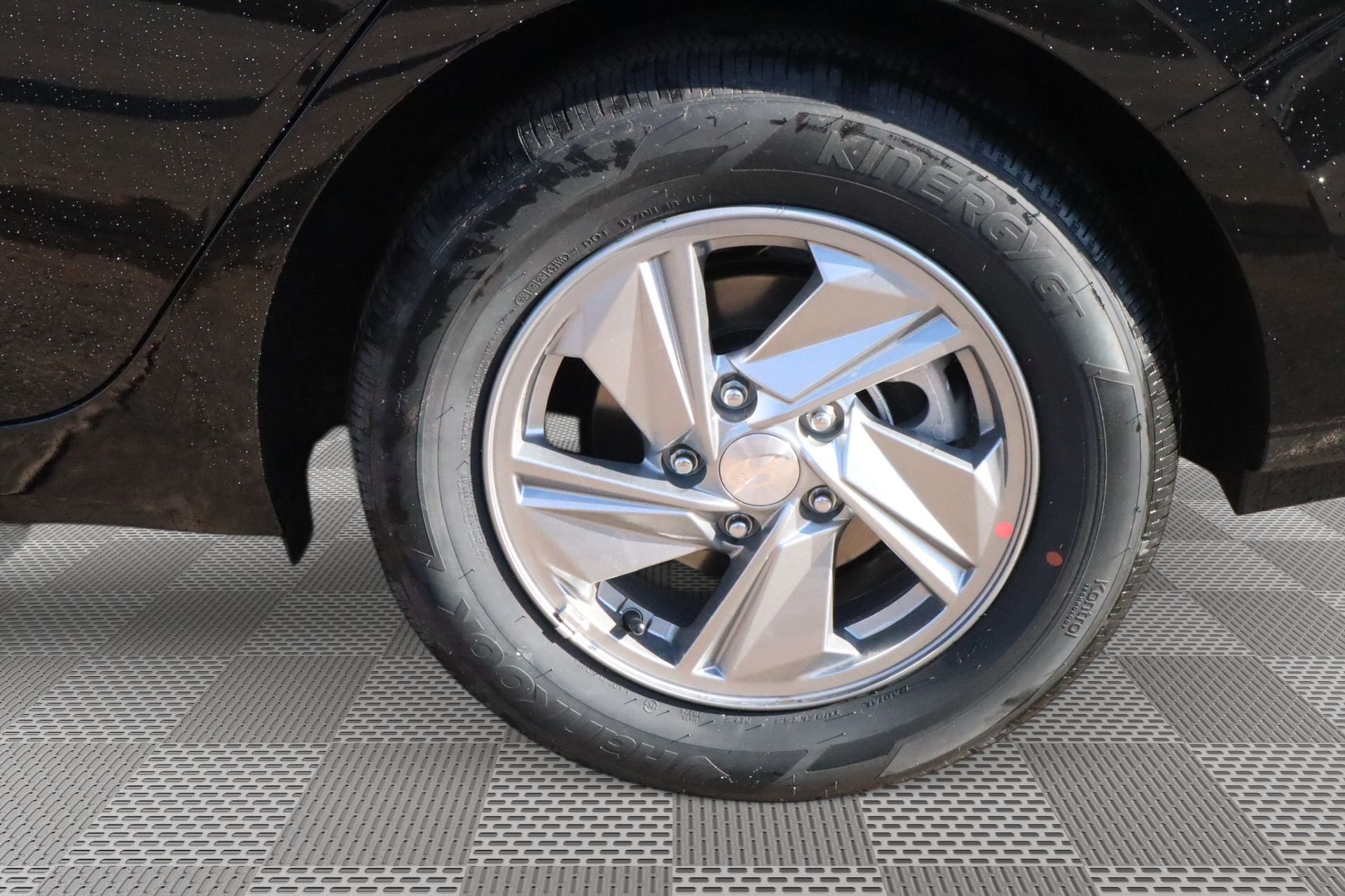 New 2026 Hyundai Elantra SE FWD image 5