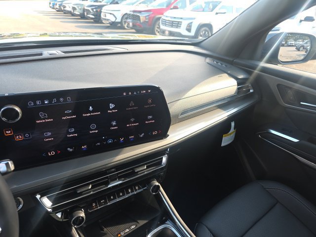 New 2027 Chevrolet Traverse LT w/ Driver Confidence Package FWD image 21