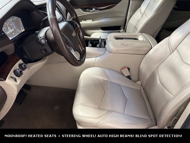Used 2015 Cadillac Escalade Luxury image 16