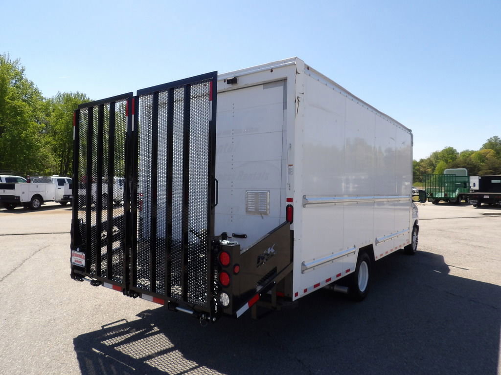 Used 2021 Ford E-350 and Econoline 350 Super Duty RWD image 7