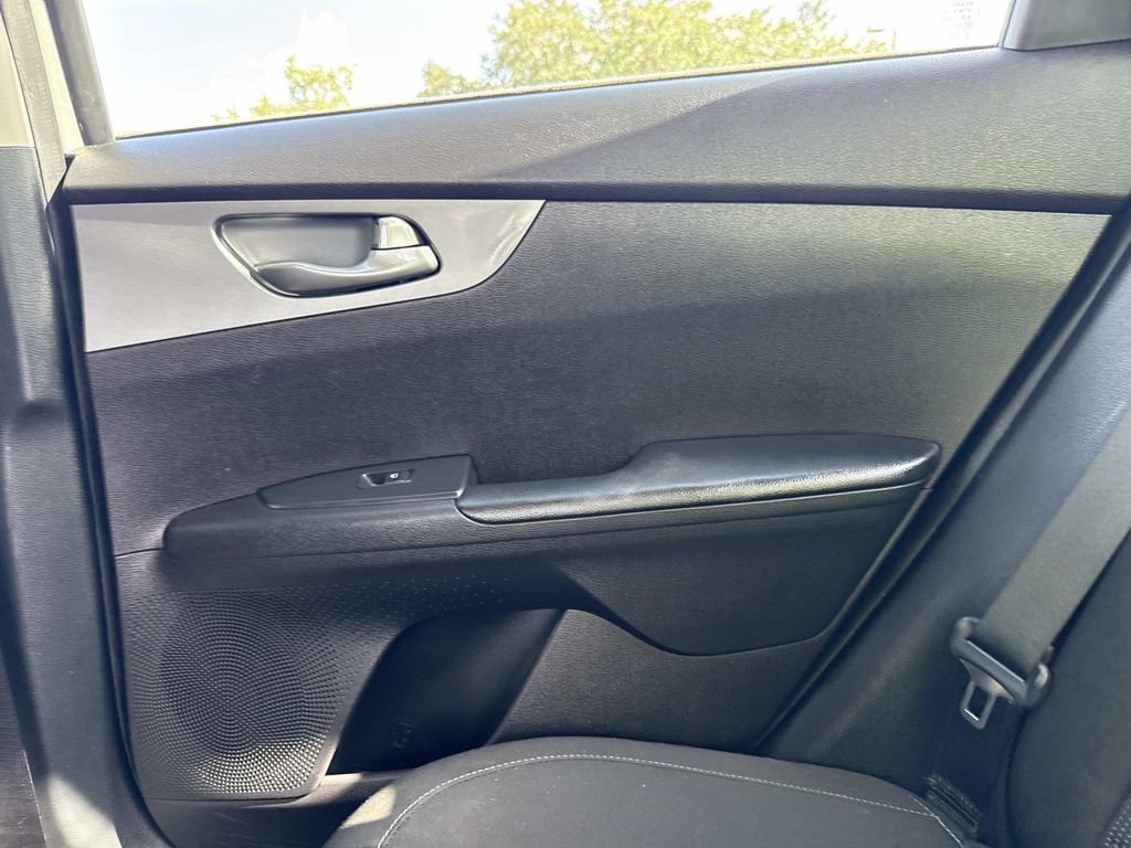 Used 2021 Kia Forte LXS FWD image 18