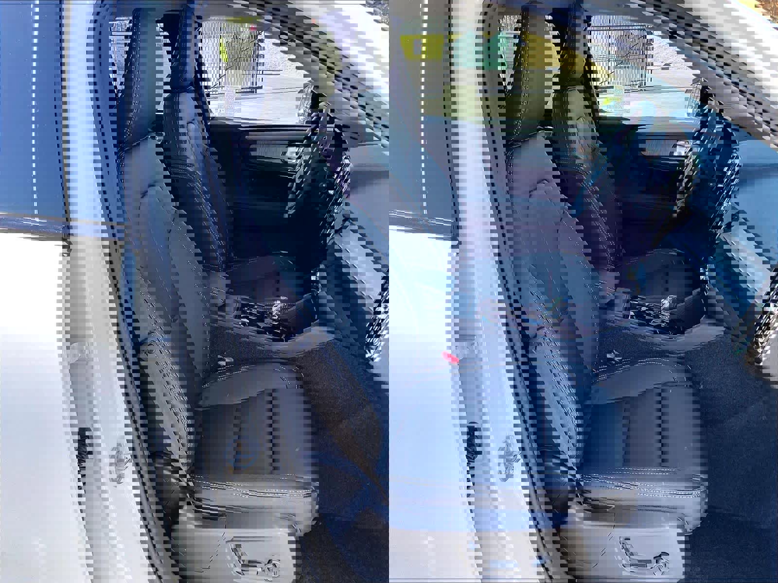 New 2026 Volvo XC40 B5 Plus w/ Protection Package Premier image 31