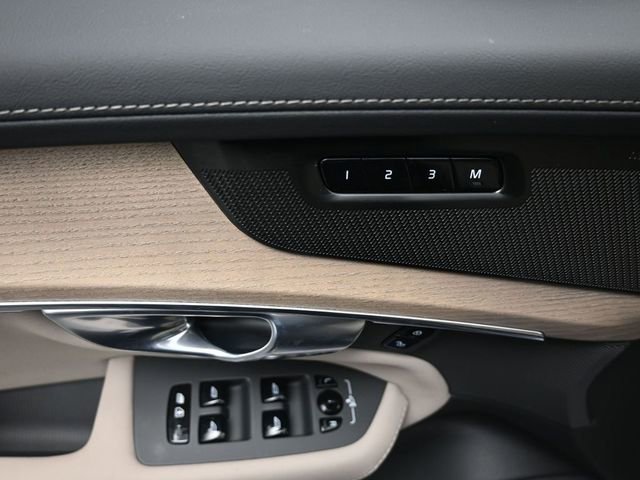 Used 2026 Volvo XC90 B6 Plus w/ Protection Package Premier image 20