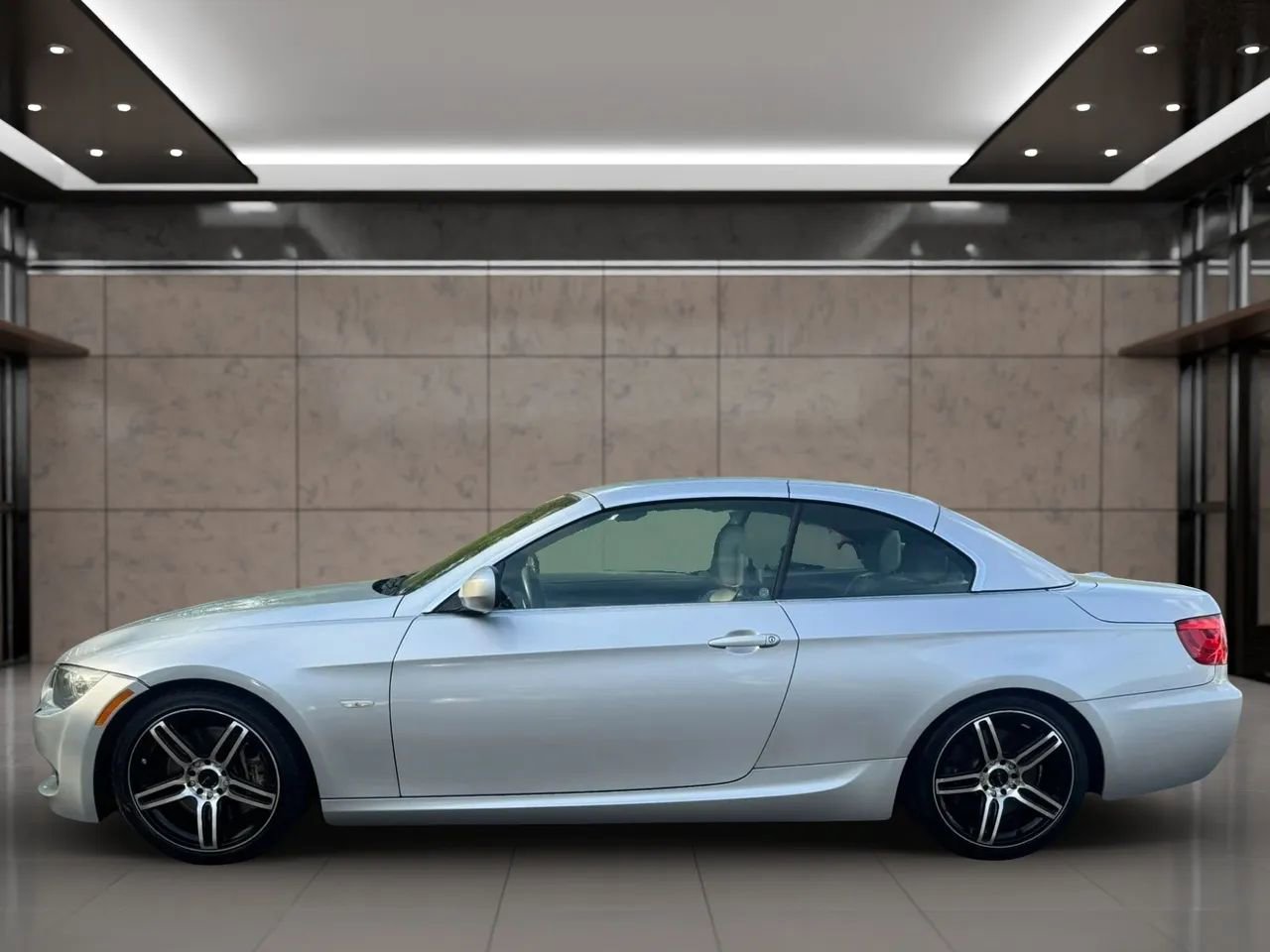 Used 2012 BMW 335i Convertible RWD image 11