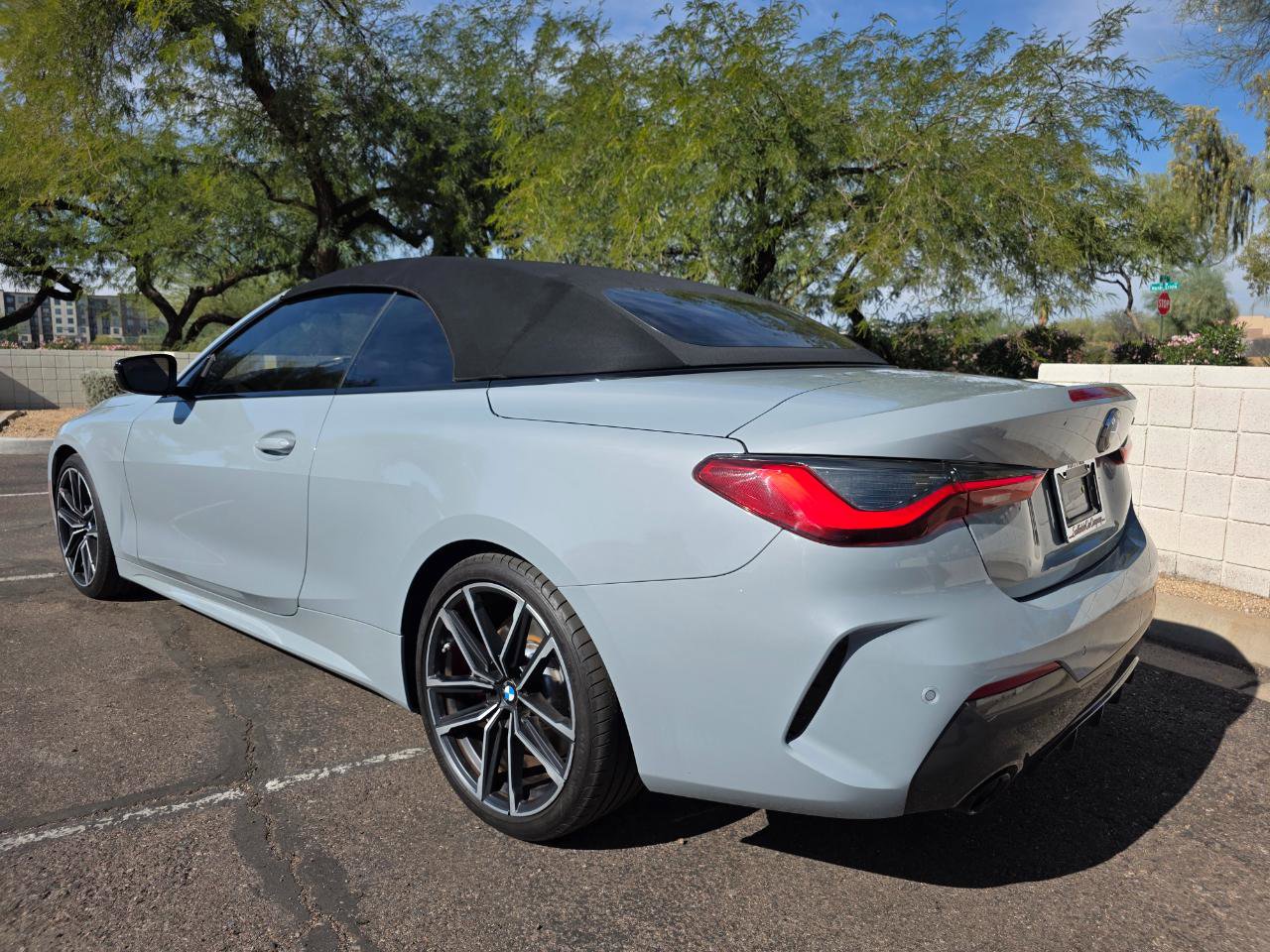 Used 2023 BMW 430i Convertible w/ M Sport Package image 9