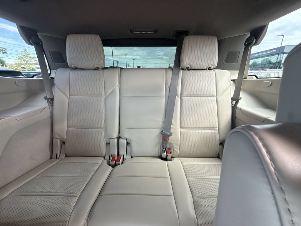 Used 2023 Cadillac Escalade Sport Platinum w/ LPO, ONYX Package AWD/4WD image 23