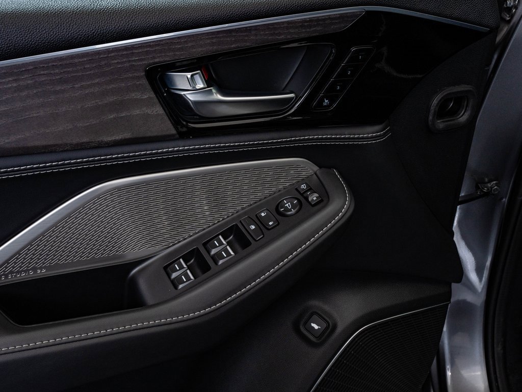 Certified 2023 Acura MDX SH-AWD w/ Advance Package image 26