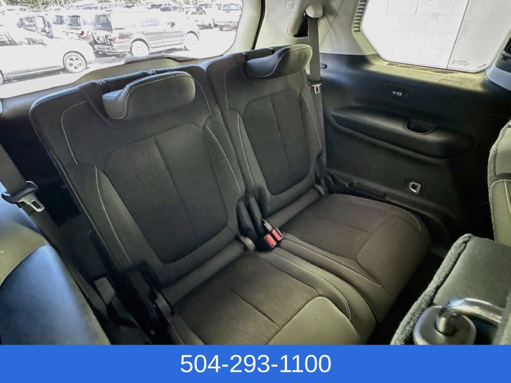 Used 2022 Jeep Grand Cherokee L Laredo w/ Luxury Tech Group I RWD image 28