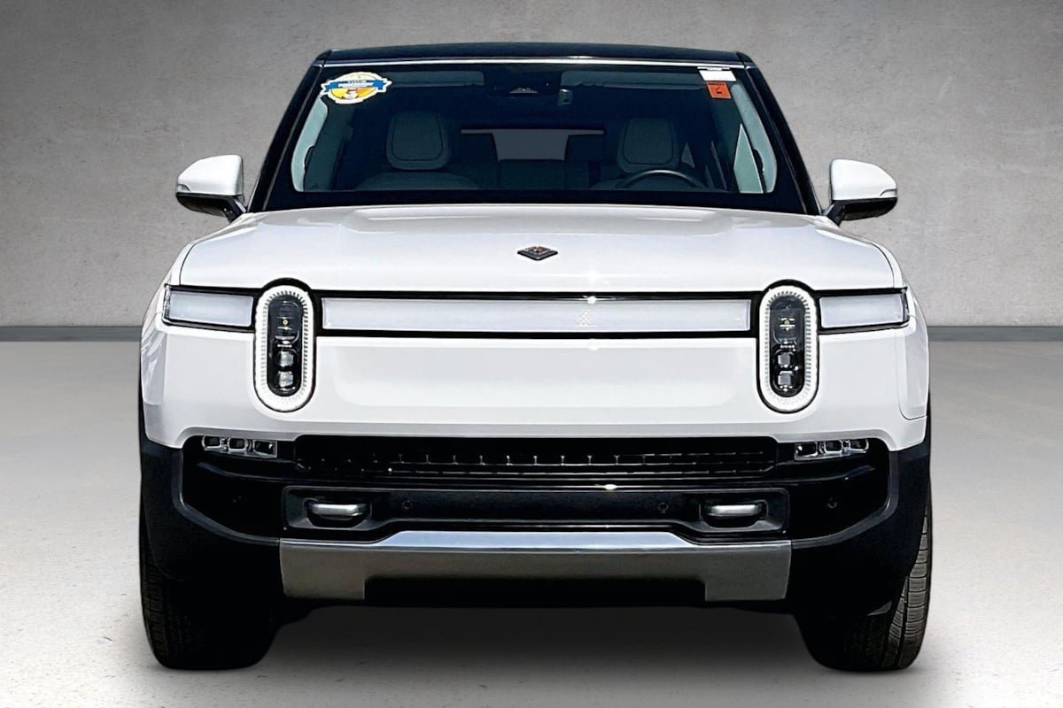 Used 2024 Rivian R1S Adventure Quad AWD/4WD image 3