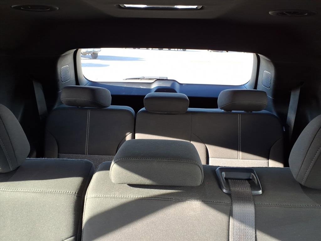 Used 2025 GMC Acadia Elevation image 14