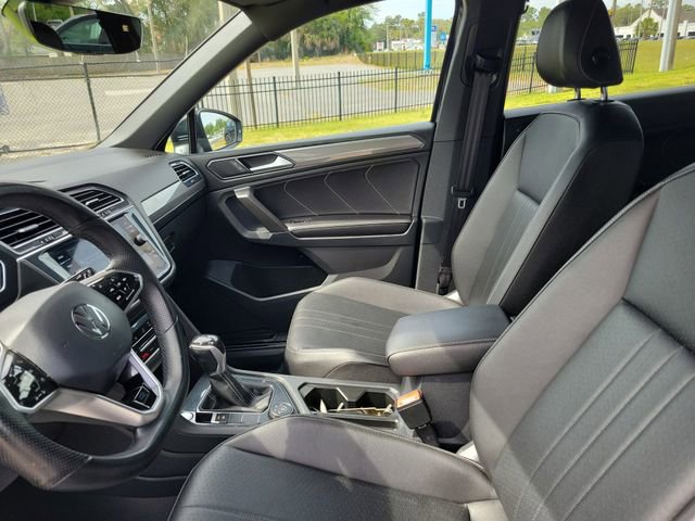 Used 2022 Volkswagen Tiguan SE R-Line AWD/4WD image 13