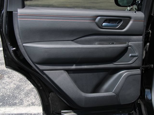 Certified 2025 Nissan Armada PRO-4X AWD/4WD image 20