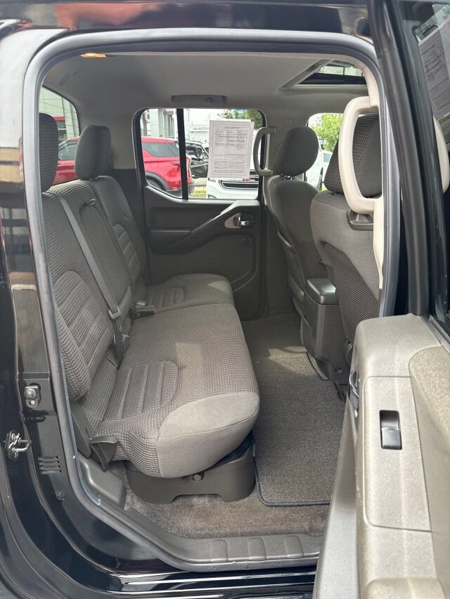 Used 2005 Nissan Frontier NISMO w/ (J01) Sunroof Pkg AWD/4WD image 14