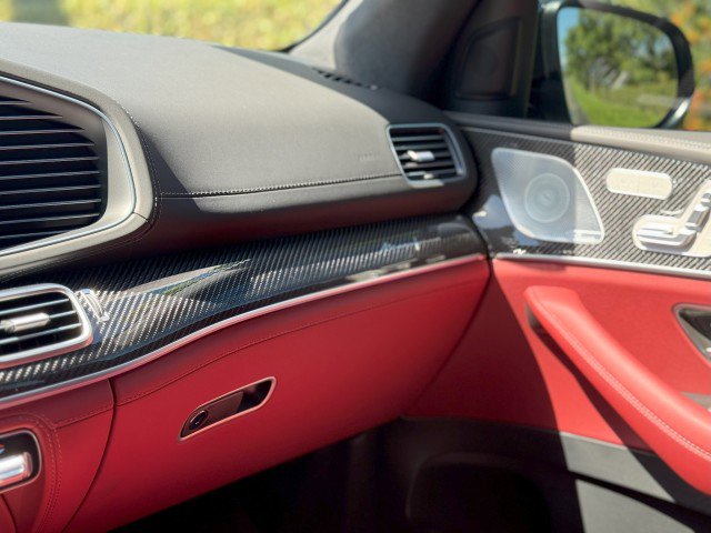 Used 2025 Mercedes-Benz GLS 63 AMG 4MATIC image 21