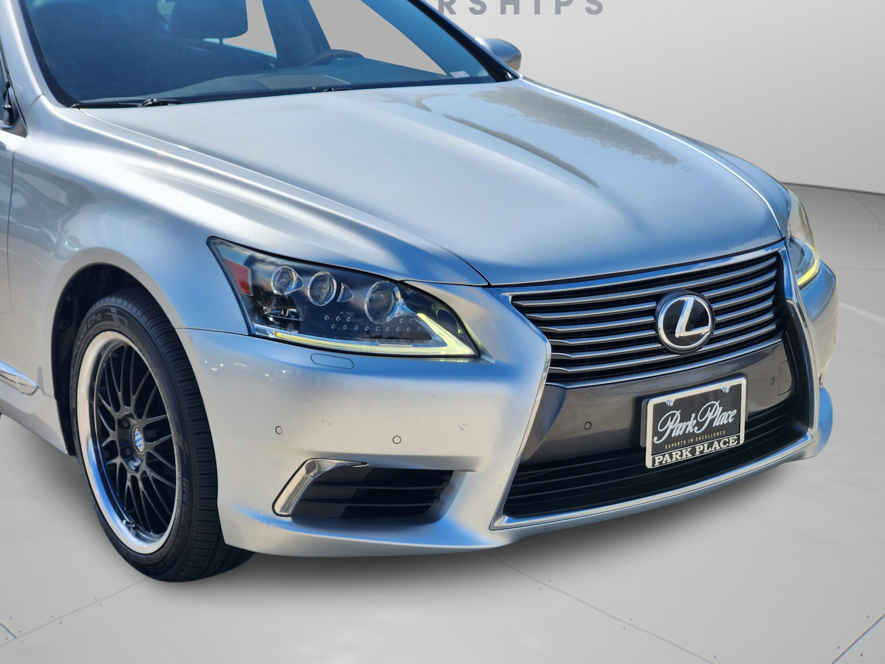 Used 2016 Lexus LS 460 L RWD image 32