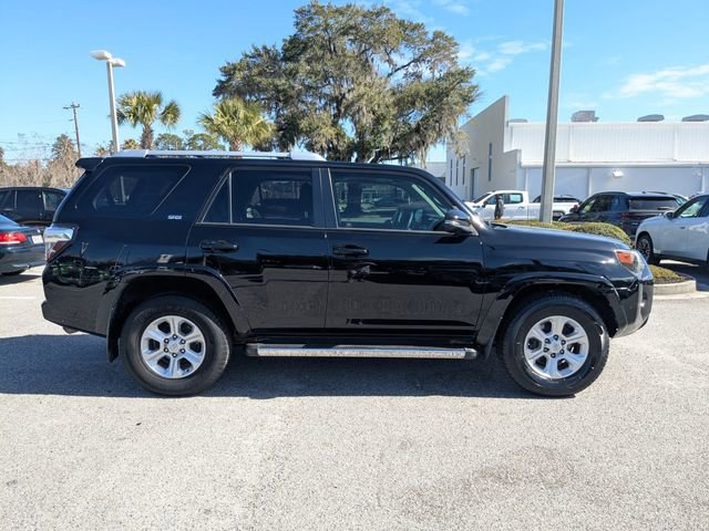 Used 2017 Toyota 4Runner SR5 Premium image 4