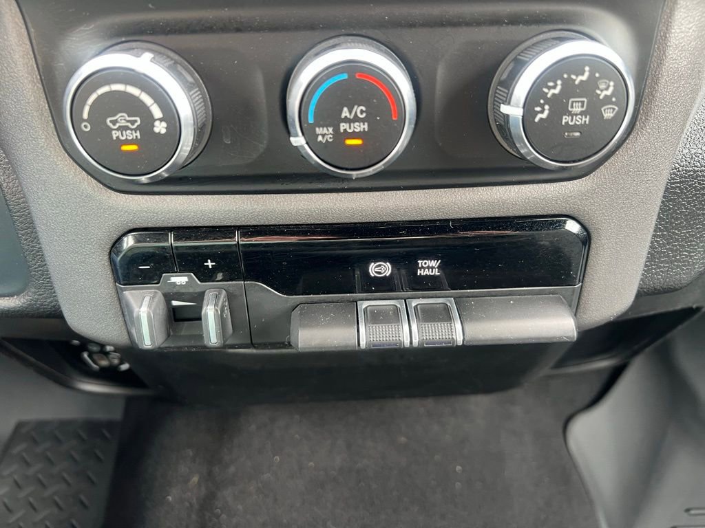 Used 2021 RAM 2500 Big Horn image 30