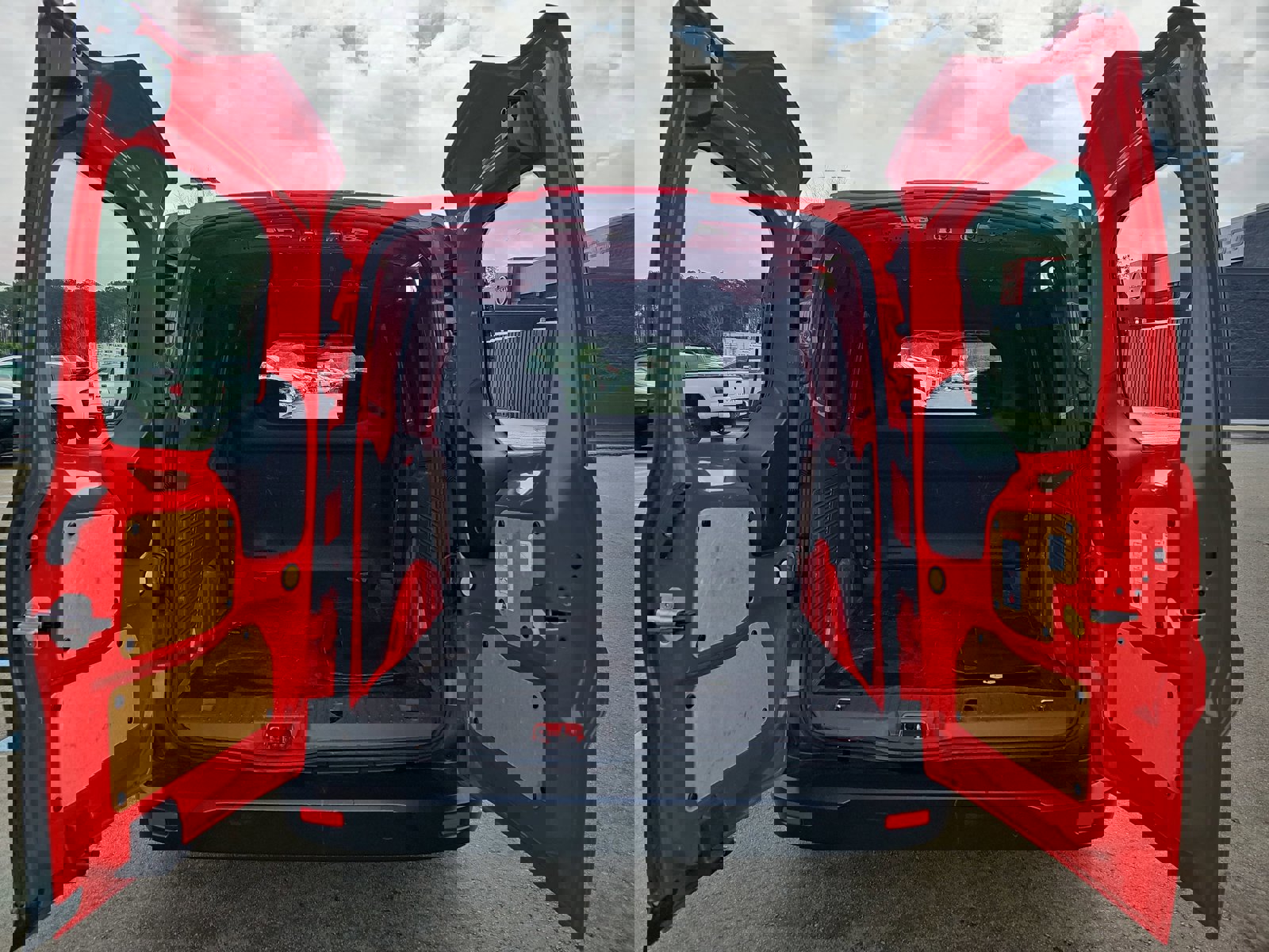 Used 2021 Ford Transit Connect XLT image 13